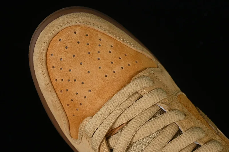 All categories Nk SB Dunk series Nk SB Dunk Low low-top sneakers K version Nk Dunk Low fallen leaf yellow SB low-top sports and leisure sneakers 883232-700